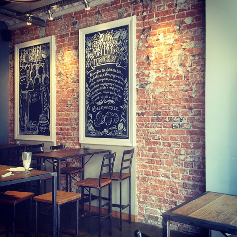 בריקים במסעדה